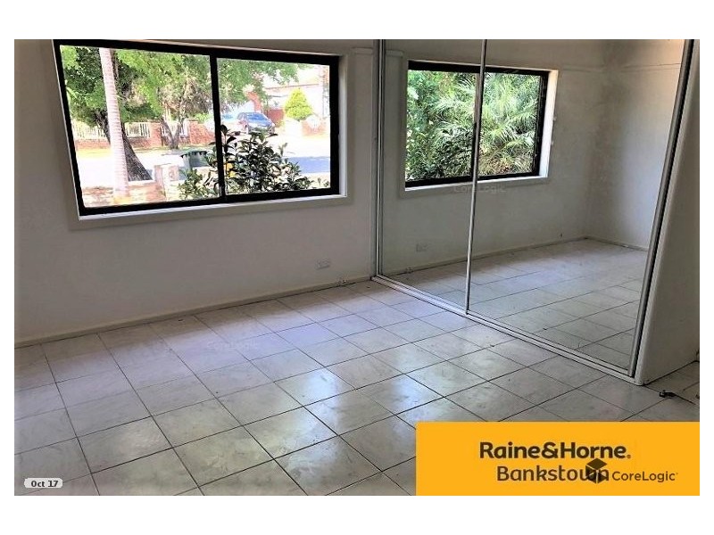 16 woodbine st, Yagoona NSW 2199