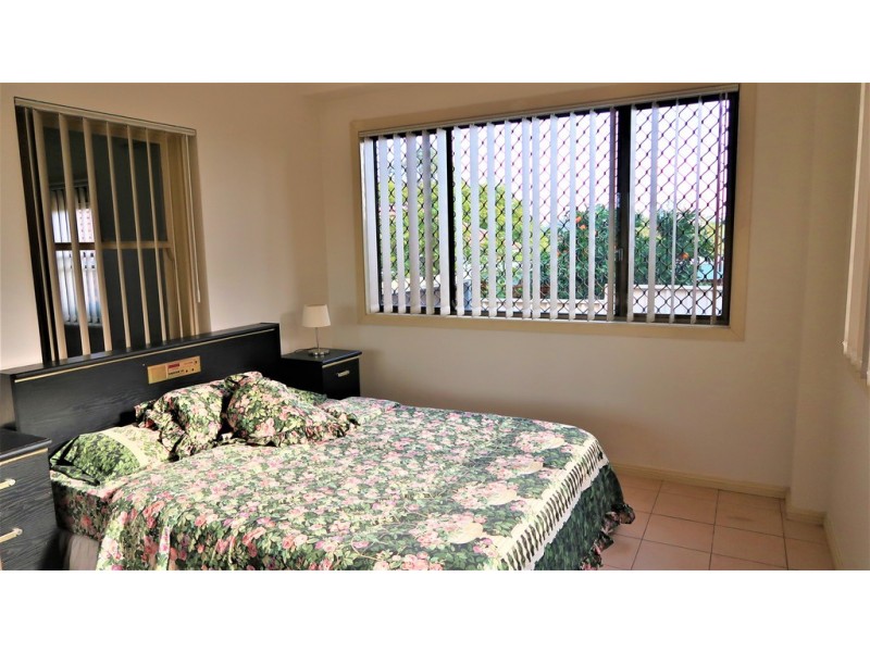 10 Sealy St, Mount Lewis NSW 2190