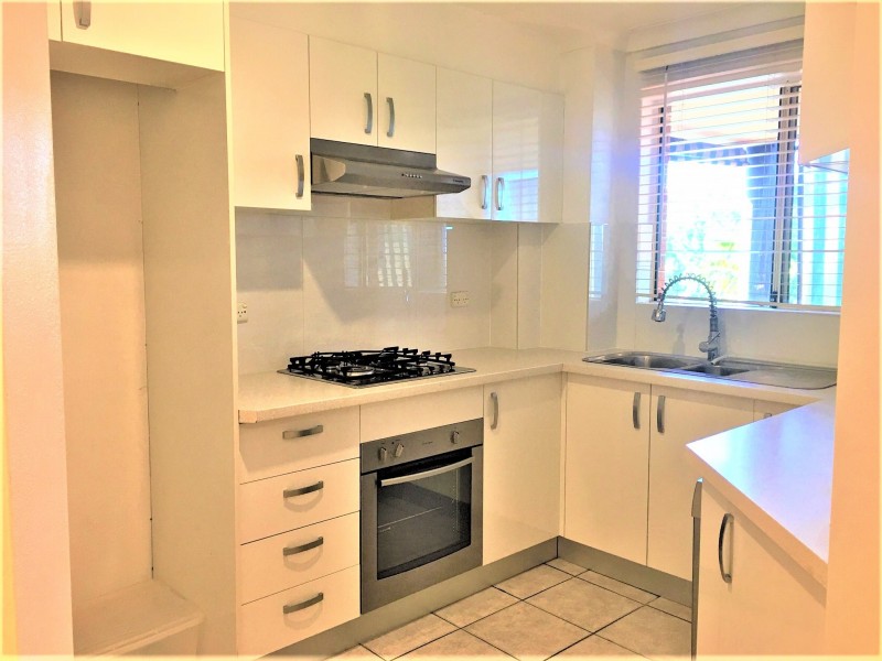 9/2b Myrtle Rd, Bankstown NSW 2200