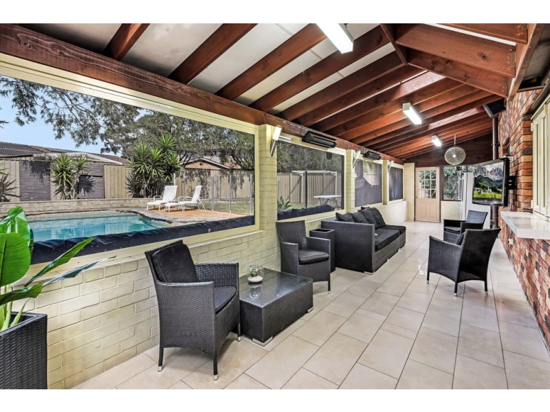 2 COACHWOOD CRESCENT, Alfords Point NSW 2234