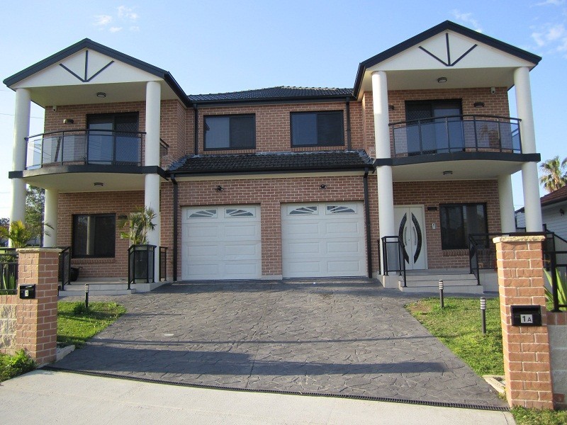 1A Rebecca Rd, Greenacre NSW 2190