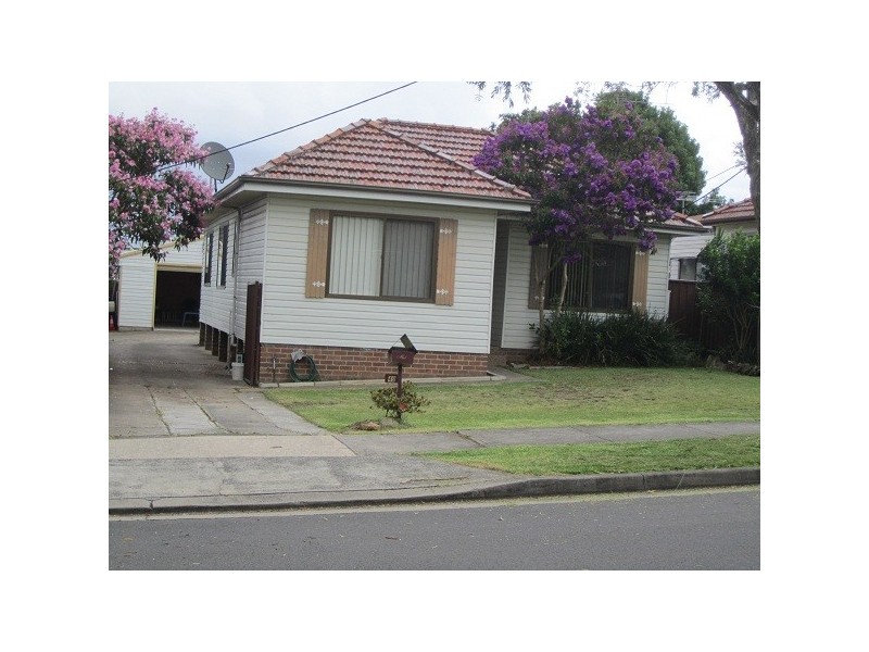 49 Wilbur St, Greenacre NSW 2190