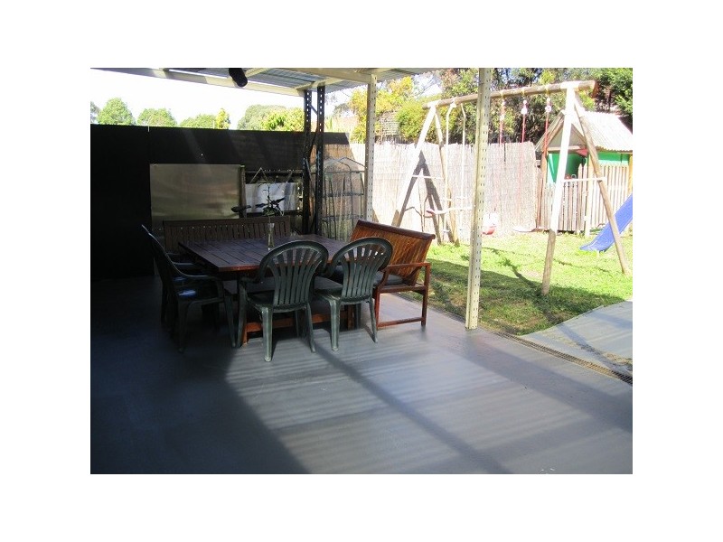 1 Sugarwood Grove, Greenacre NSW 2190