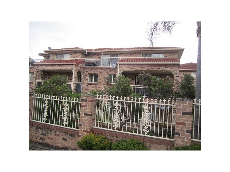 6/78-80 Brancourt Ave, Yagoona NSW 2199