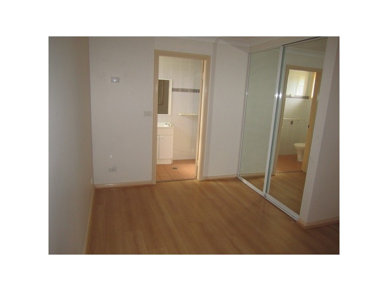 2/13 Urunga Parade, Wiley Park NSW 2195