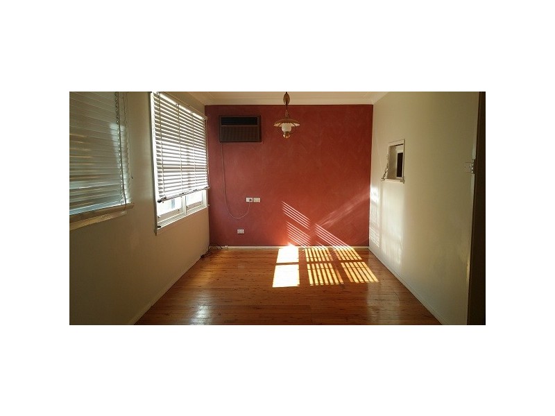 13 Lewis Street, Bradbury NSW 2560