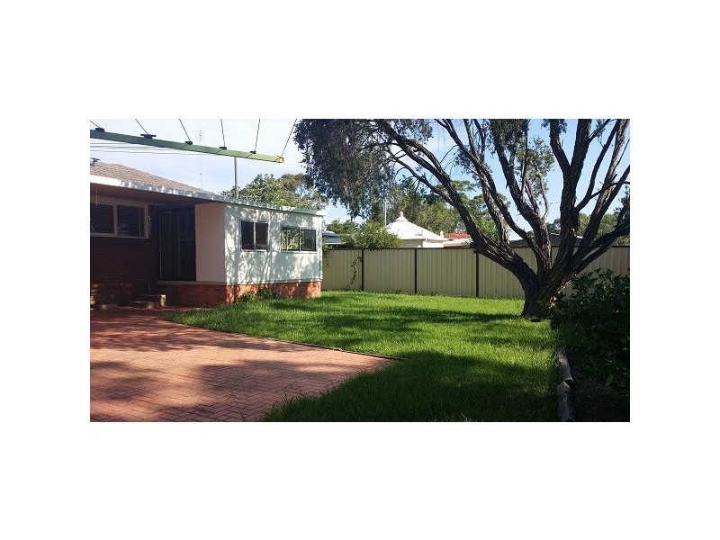 13 Lewis Street, Bradbury NSW 2560