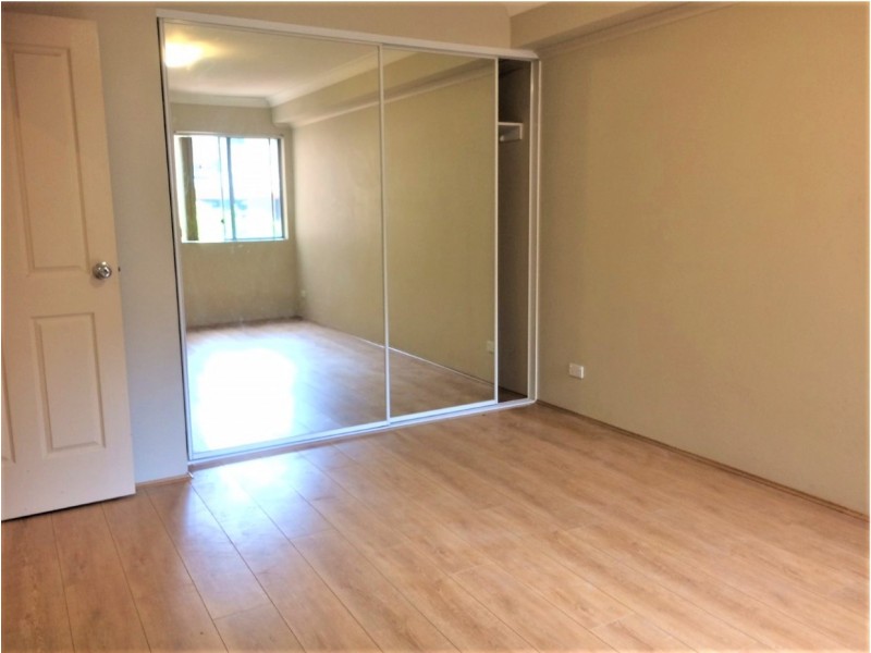 15 / 105 Meredith St, Bankstown NSW 2200