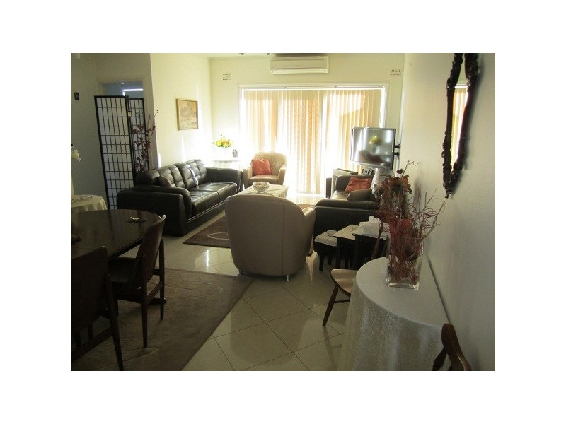 1 / 76 Rossmore Ave, Punchbowl NSW 2196