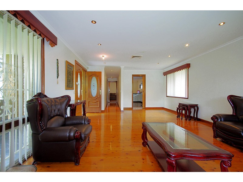 17 Orana Place, Greenacre NSW 2190