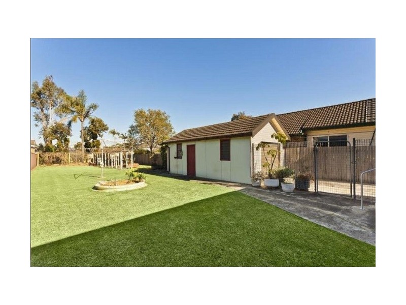 49 Endeavour Road, Georges Hall NSW 2198