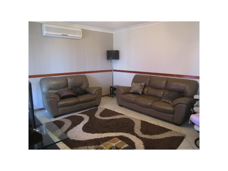 48 Kendall Dr, Casula NSW 2170