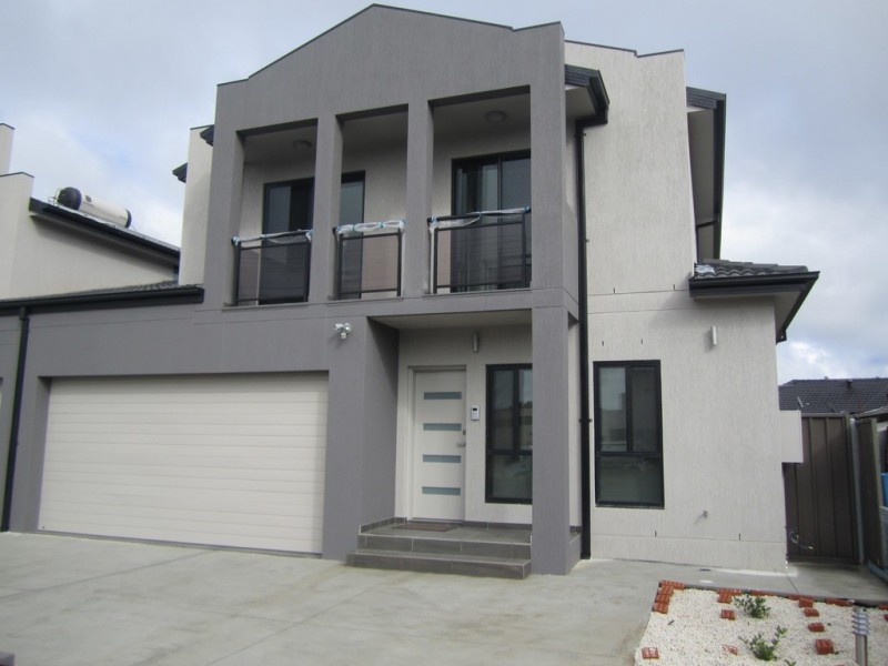 94 Roberts Rd, Greenacre NSW 2190