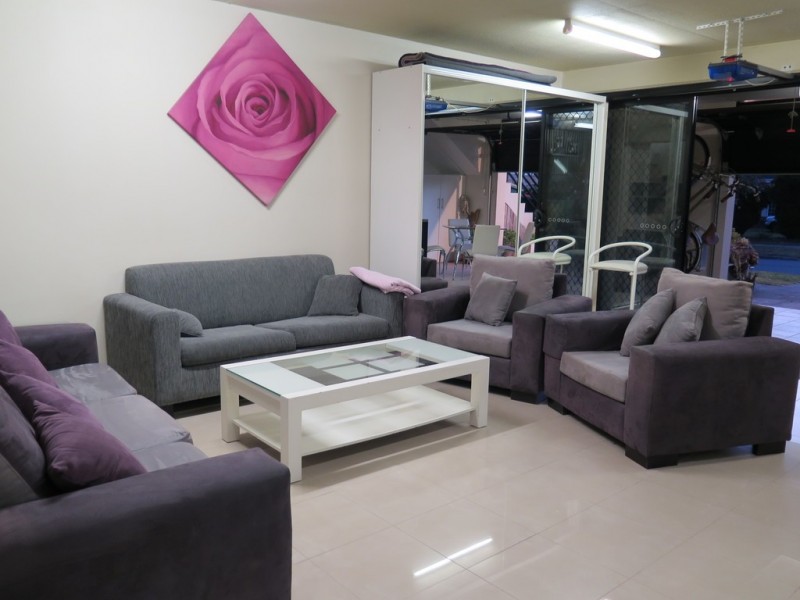 23 Caroline Cres, Georges Hall NSW 2198