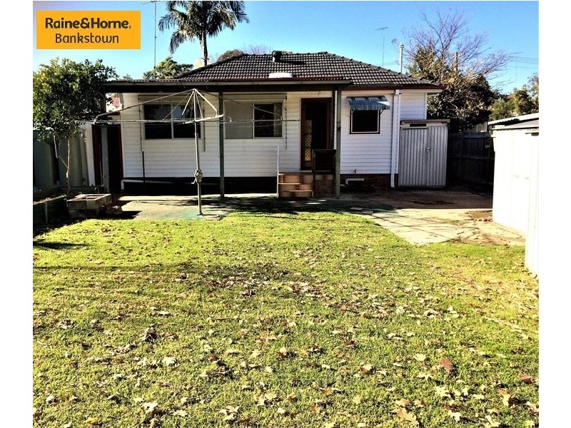 11 Lewis Street, Bradbury NSW 2560