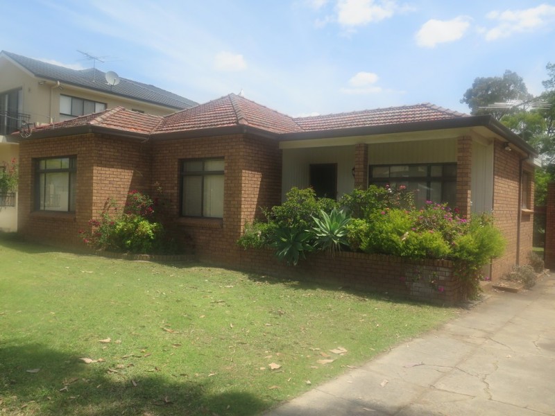 22 strickland, Bass Hill NSW 2197