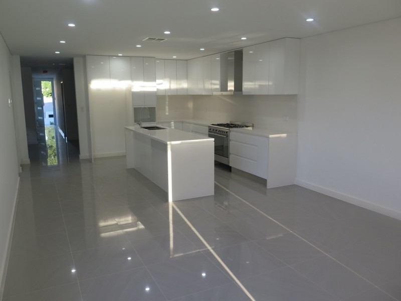 10 wewak road, Holsworthy NSW 2173