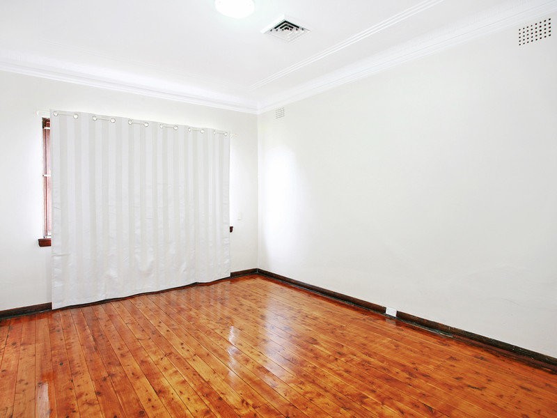 29 Carrisbrook Avenue, Punchbowl NSW 2196