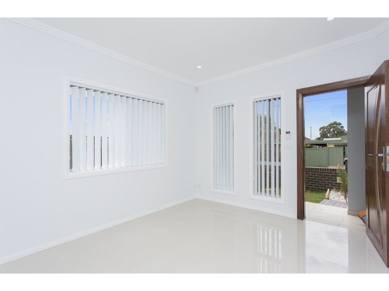 18 Mahnken ave, Revesby NSW 2212