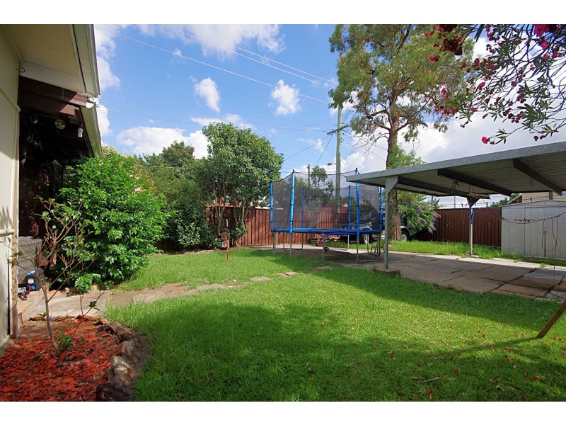 25 Davidson Road, Guildford NSW 2161