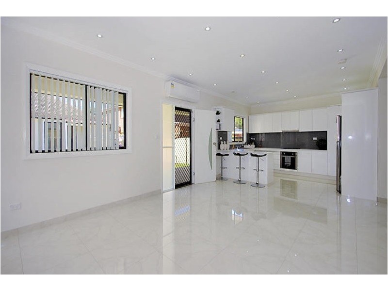 15 mons Road, Condell Park NSW 2200