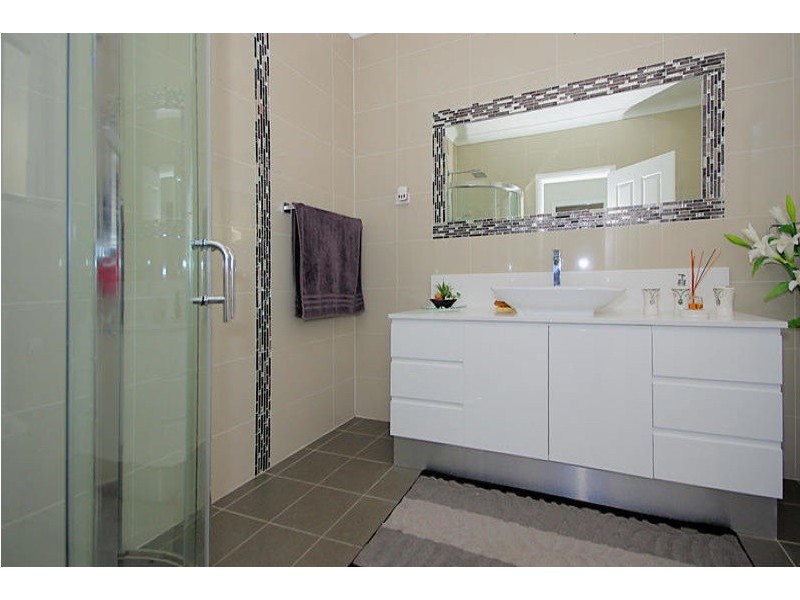 15 mons Road, Condell Park NSW 2200