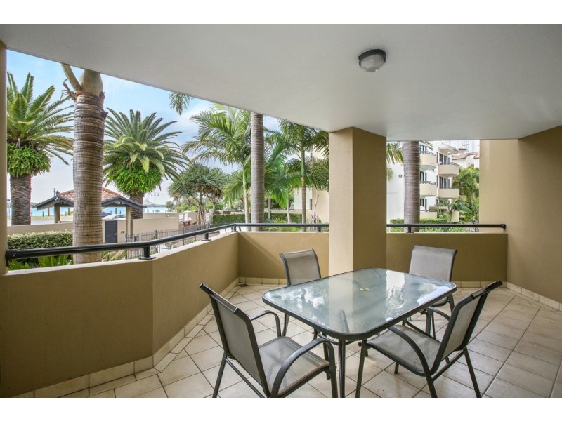 108/392 Marine Parade, Labrador QLD 4215