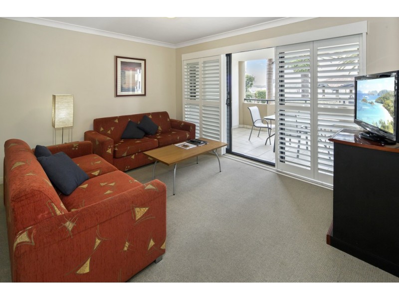 108/392 Marine Parade, Labrador QLD 4215