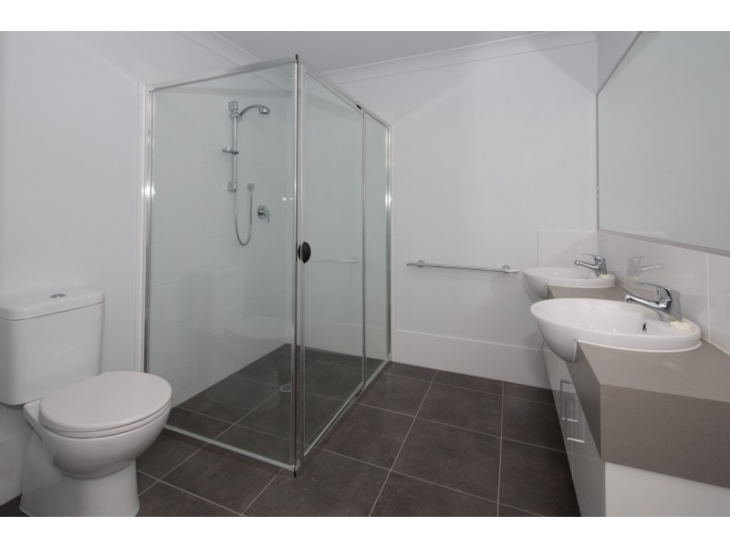 12/490 Pine Ridge Road, Coombabah QLD 4216