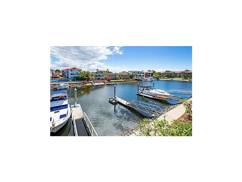 6/16-18 Canal Ave, Runaway Bay QLD 4216
