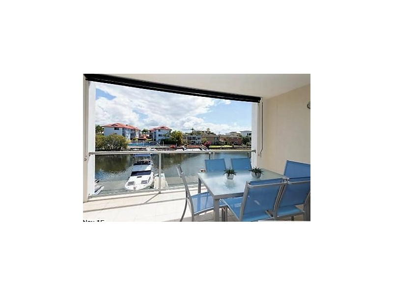 6/16-18 Canal Ave, Runaway Bay QLD 4216