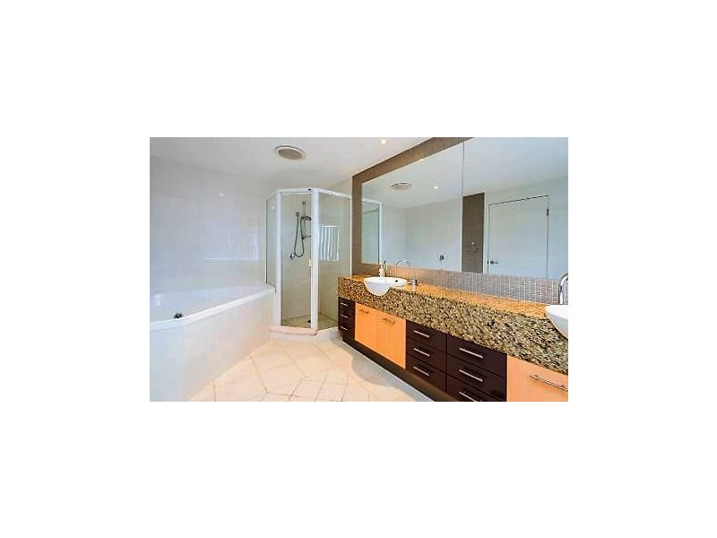 6/16-18 Canal Ave, Runaway Bay QLD 4216