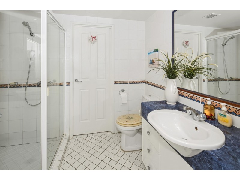 806/182-192 Marine Parade, Labrador QLD 4215