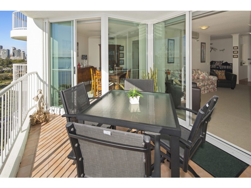 806/182-192 Marine Parade, Labrador QLD 4215