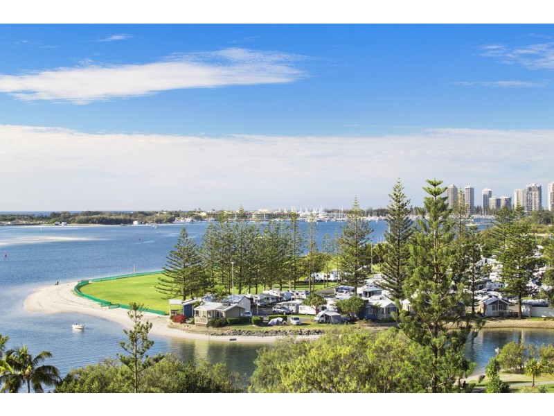 806/182-192 Marine Parade, Labrador QLD 4215