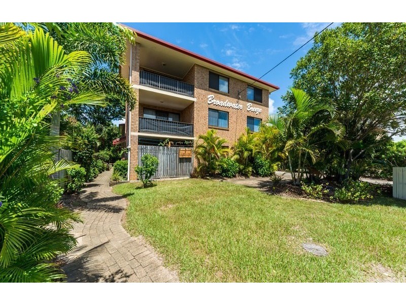 3/32 Imperial Parade, Labrador QLD 4215