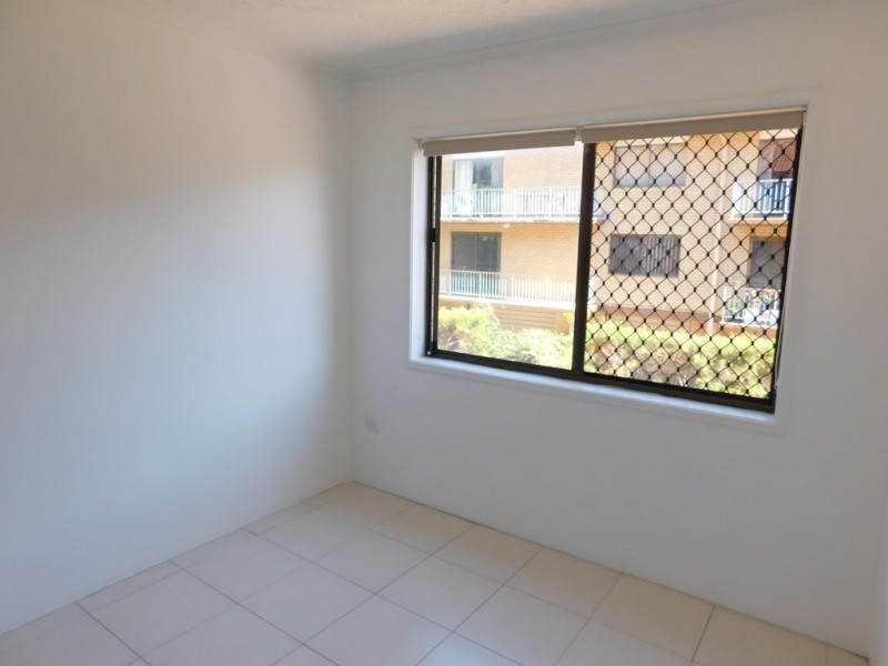 3/32 Imperial Parade, Labrador QLD 4215