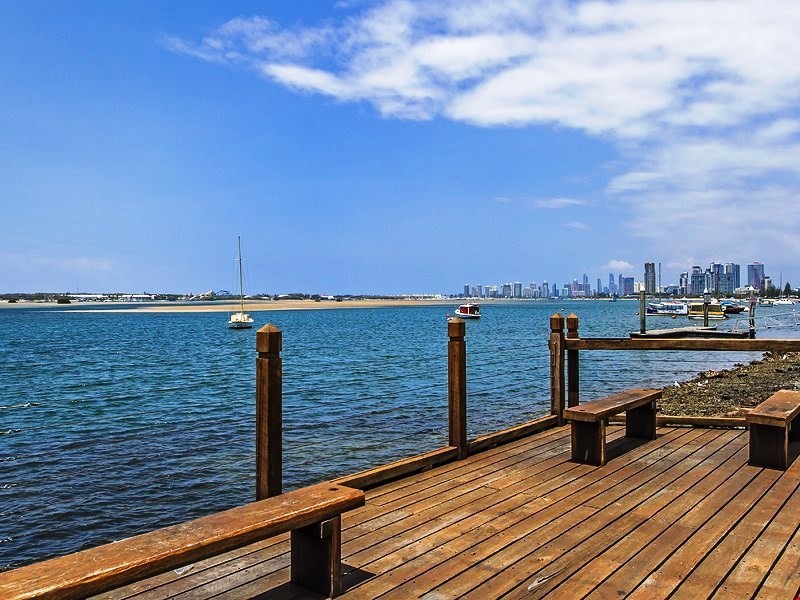 3/32 Imperial Parade, Labrador QLD 4215