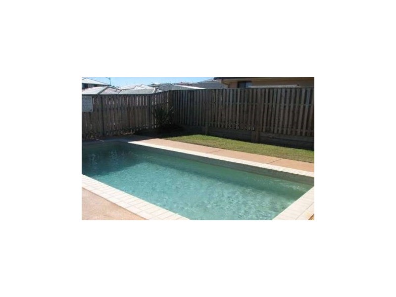 23 Beaumount Cres, Pacific Pines QLD 4211