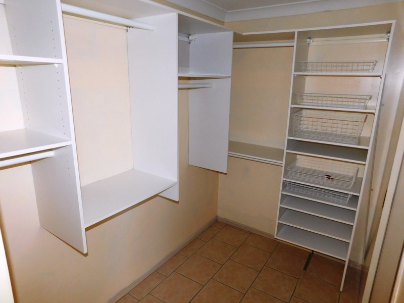 2/13 Riccarton Place, Labrador QLD 4215