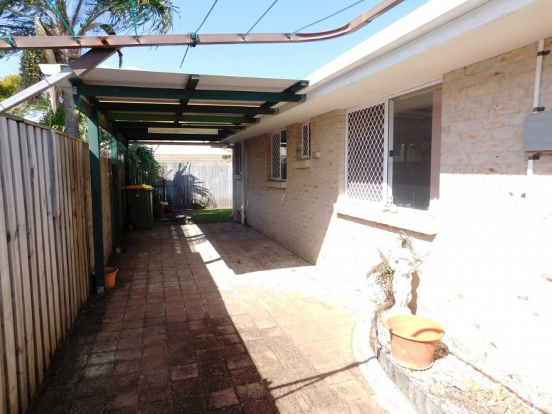 2/13 Riccarton Place, Labrador QLD 4215