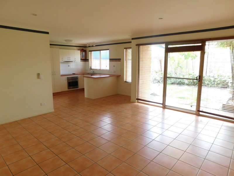 2 / 15 Harley Street, Labrador QLD 4215