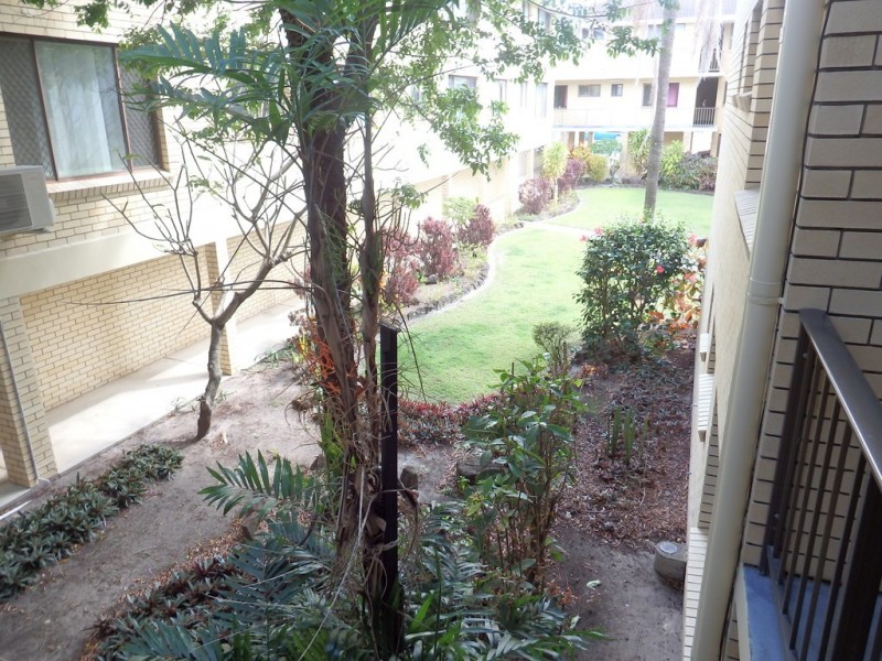 12/115 Frank Street, Labrador QLD 4215