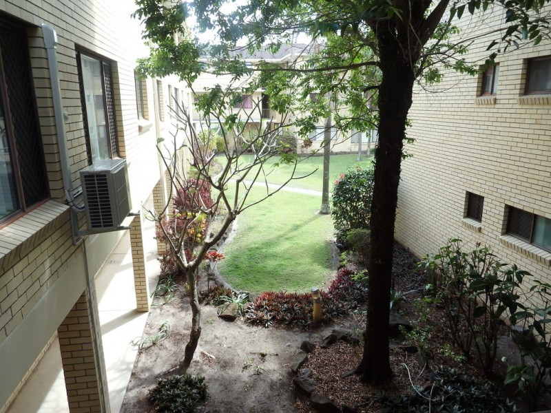 12/115 Frank Street, Labrador QLD 4215