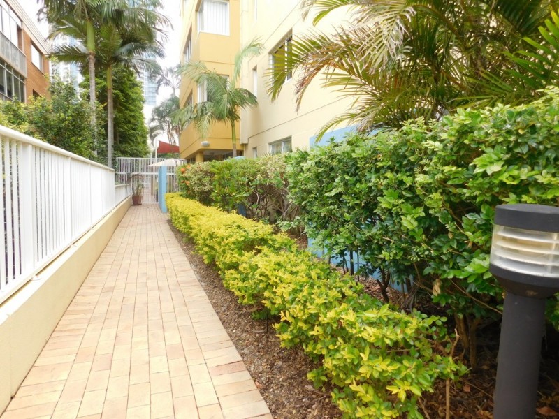 49/30 Marine Parade, Southport QLD 4215