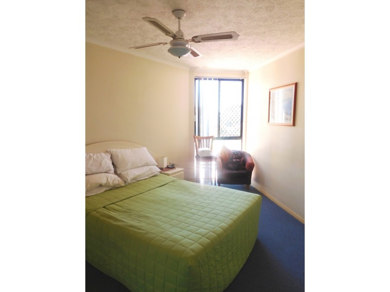 17/10-12 Bath Street, Labrador QLD 4215