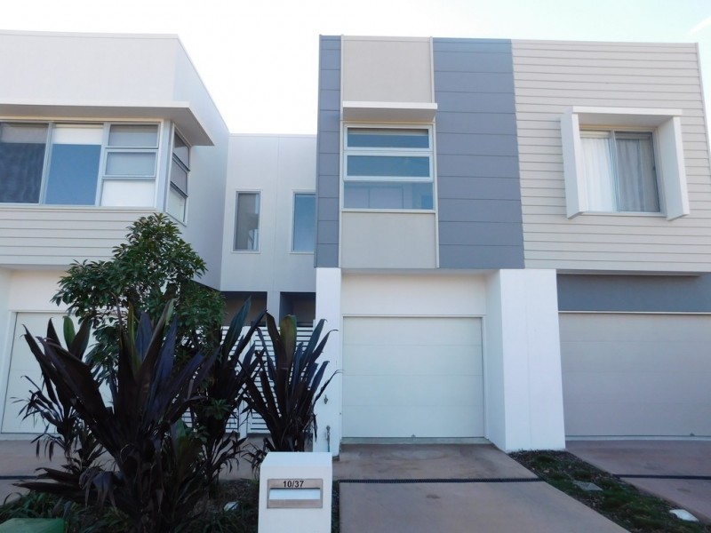 10/37 Azure Way, Hope Island QLD 4212