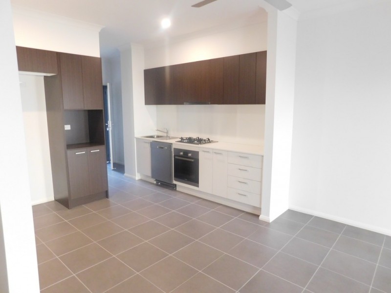 10/37 Azure Way, Hope Island QLD 4212