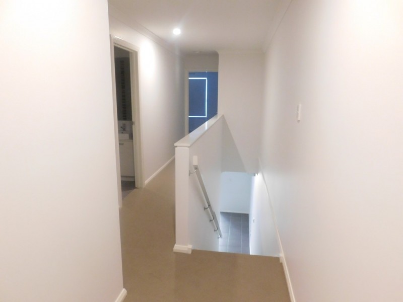 10/37 Azure Way, Hope Island QLD 4212