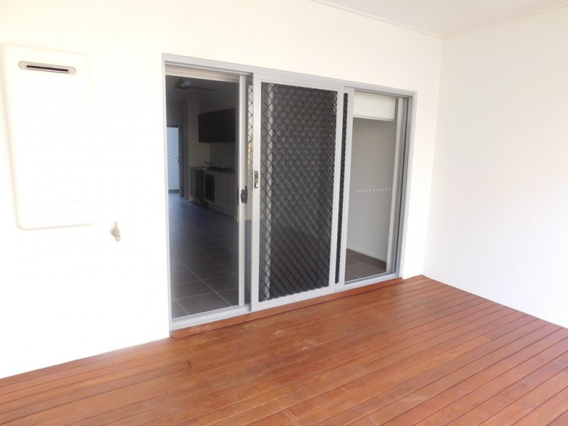 10/37 Azure Way, Hope Island QLD 4212